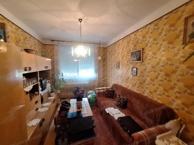 Eladó lakás Kecskemét, Műkertváros 56 nm