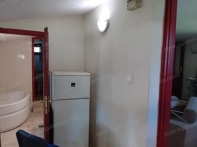 Kiadó ház Kecskemét, Belsőnyír 70 nm