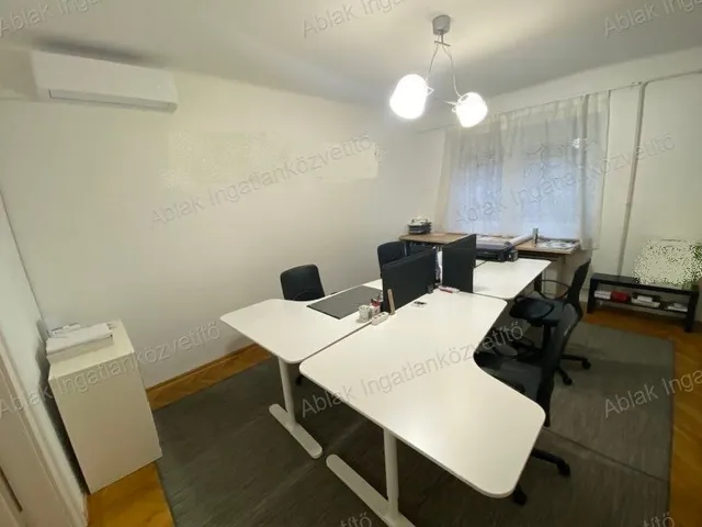 Eladó lakás Kecskemét, Belváros 81 nm