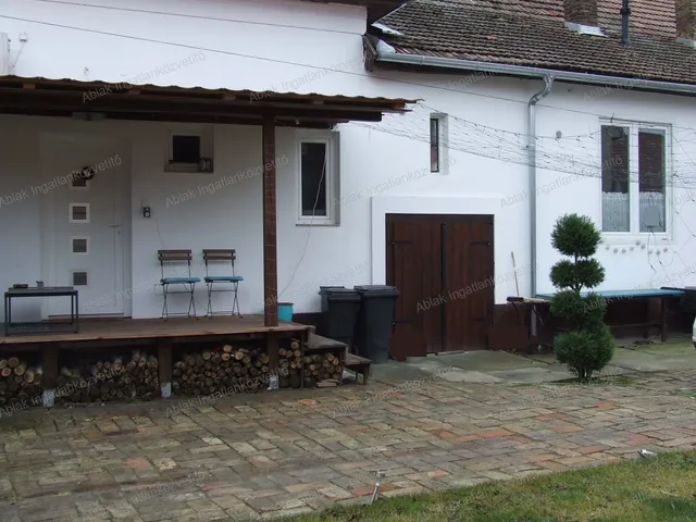 Eladó lakás Kecskemét, Belváros 99 nm