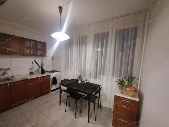 Eladó lakás Kecskemét, Műkertváros 61 nm