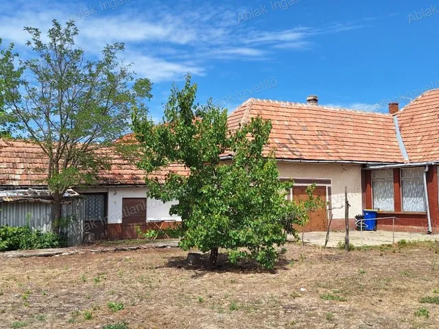 Eladó ház Tabdi 83 nm