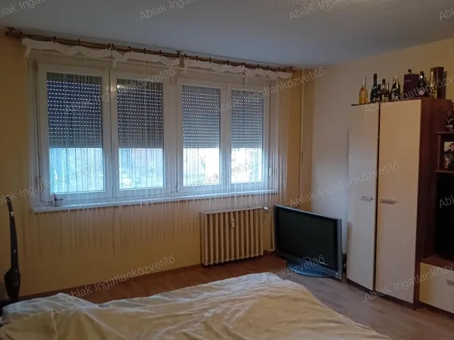 Eladó lakás Kecskemét, Széchenyiváros 33 nm