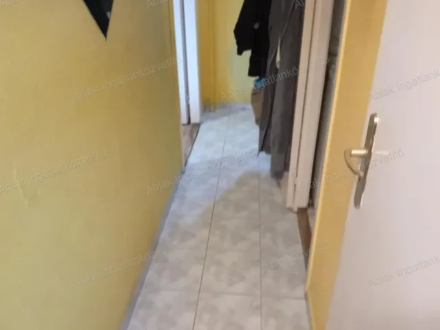 Eladó lakás Kecskemét, Széchenyiváros 33 nm