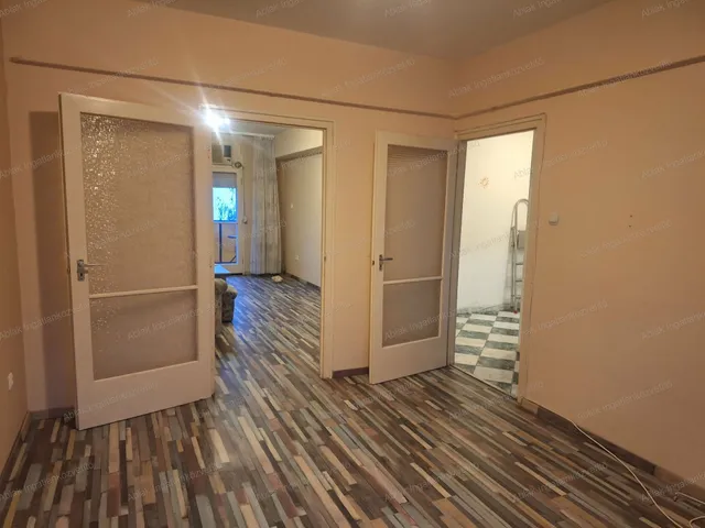 Eladó lakás Kecskemét, Hunyadiváros 58 nm