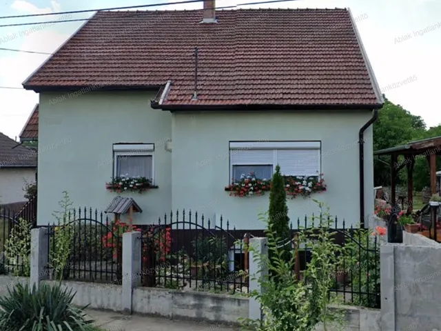 Eladó ház Tiszaalpár 144 nm