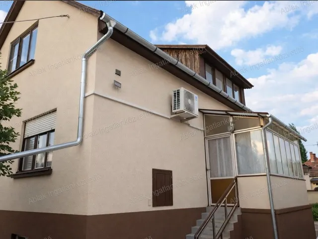 Eladó ház Kecskemét, Rendőrfalu 140 nm