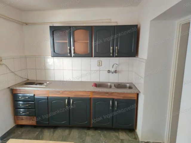 Eladó ház Kecskemét, Rendőrfalu 50 nm