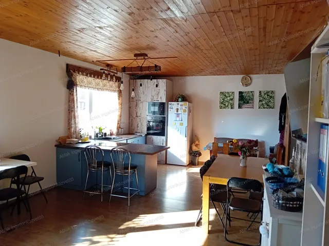 Eladó ház Kecskemét, Petőfiváros 86 nm