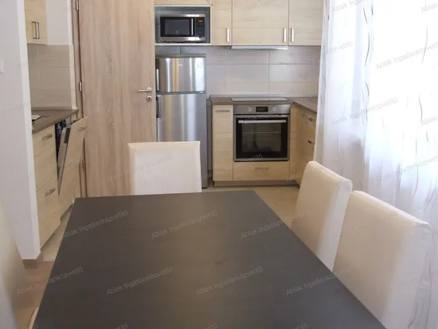 Eladó lakás Kecskemét, Belváros 69 nm