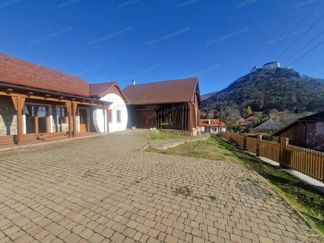 Eladó ház Füzér 1500 nm