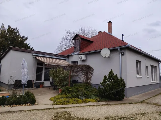 Eladó ház Kecskemét, Talfája 100 nm