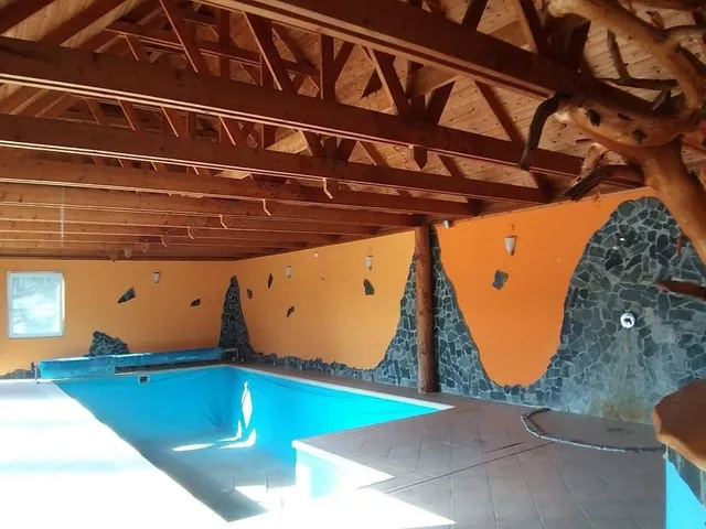 Eladó ház Táborfalva 295 nm