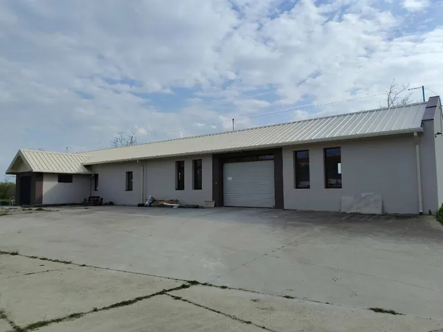 Kiadó ház Kecskemét 220 nm
