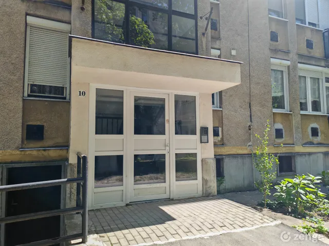 Eladó lakás Debrecen, Széchenyikert 51 nm