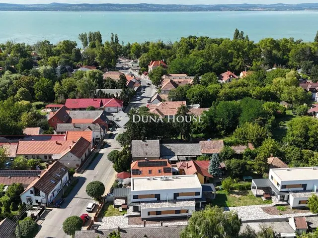 Eladó ház Balatonszárszó 170 nm