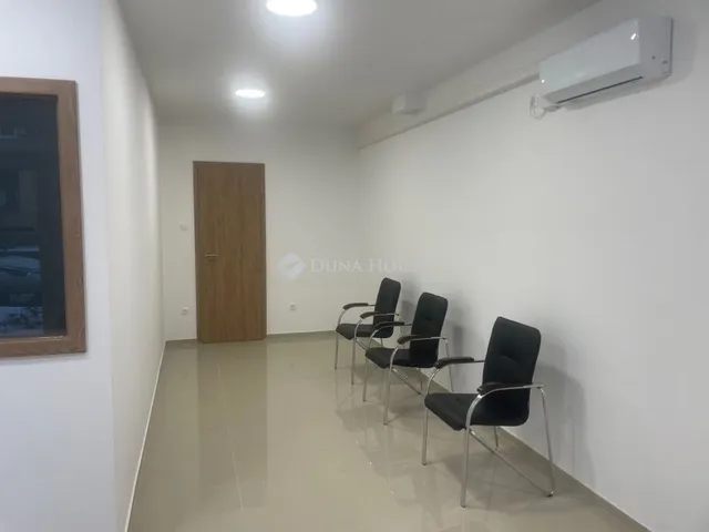 Kiadó kereskedelmi és ipari ingatlan Nagykáta 44 nm