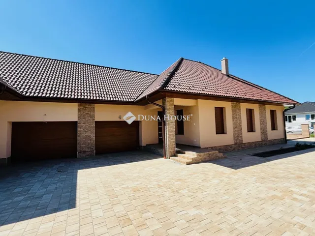 Eladó ház Tápiószecső 101 nm