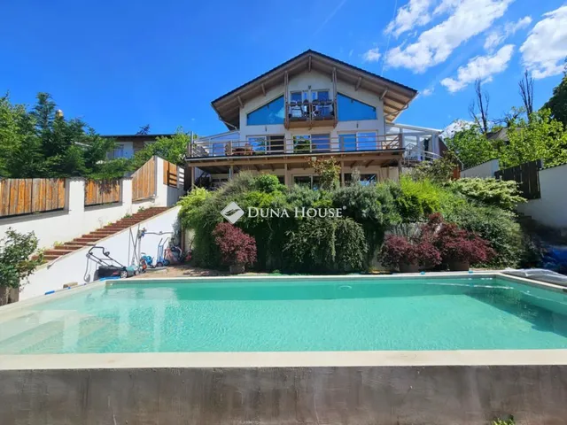 Eladó ház Taksony 212 nm