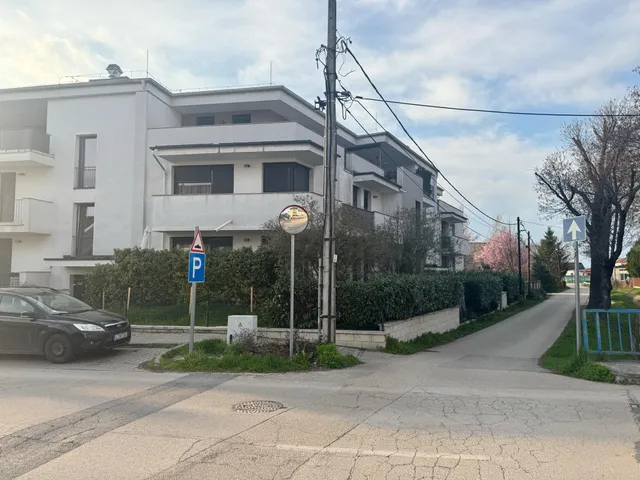 Kiadó lakás Székesfehérvár 96 nm