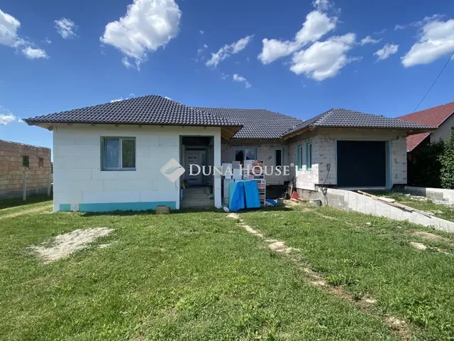 Eladó ház Nagykáta 229 nm