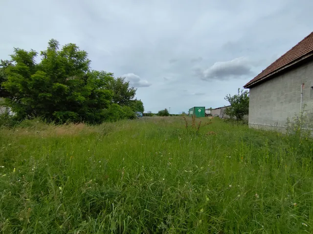 Eladó telek Gyál 2425 nm