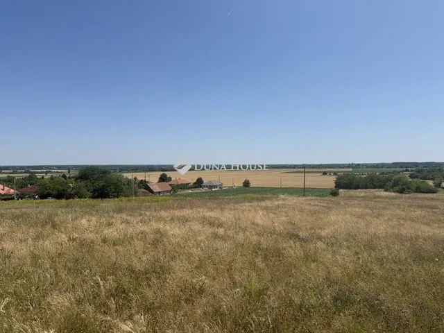 Eladó telek Úrhida 1078 nm