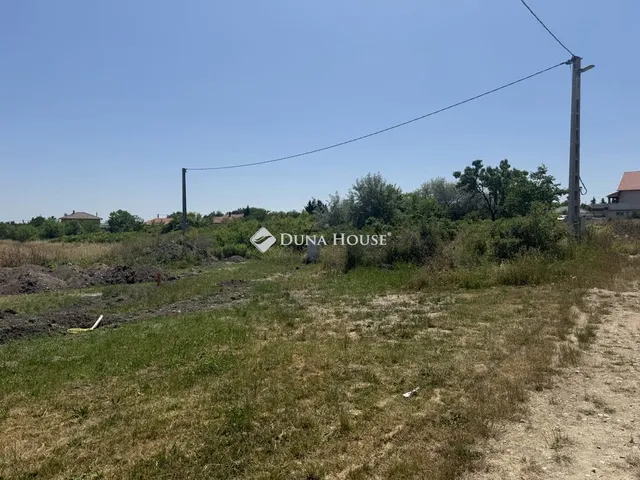 Eladó telek Úrhida 1078 nm