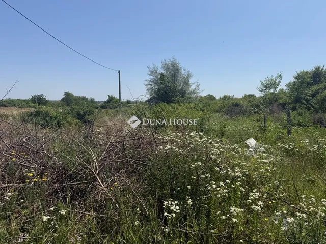 Eladó telek Úrhida 1078 nm