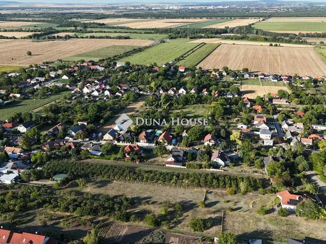 Eladó telek Úrhida 1078 nm