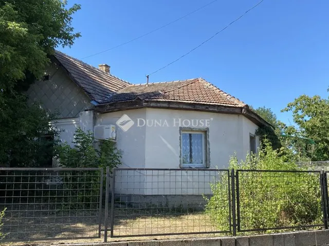 Eladó ház Tápióbicske 150 nm