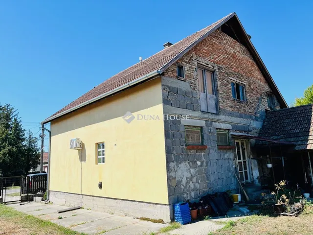 Eladó ház Tápiószecső 90 nm
