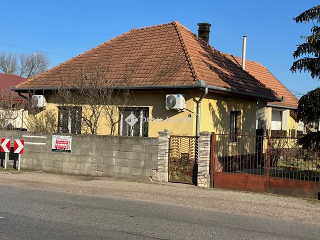 Eladó ház Tápióbicske 70 nm