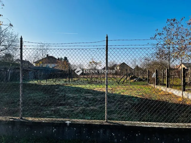 Eladó telek Tápiószecső 660 nm