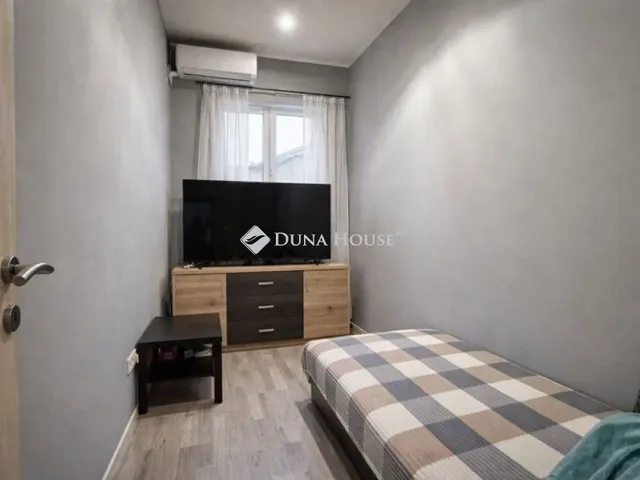 Eladó lakás Budapest XXI. kerület, Központi út 44 nm