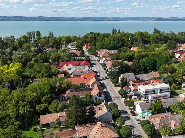 Eladó ház Balatonszárszó 138 nm