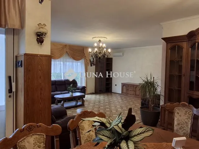 Kiadó ház Taksony 284 nm