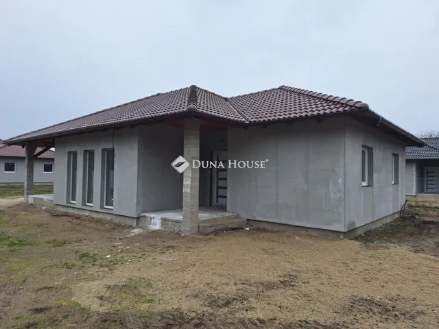 Eladó ház Kiskunlacháza 99 nm