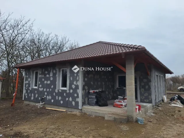 Eladó ház Kiskunlacháza 99 nm