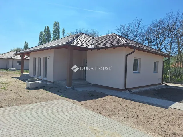 Eladó ház Kiskunlacháza 99 nm