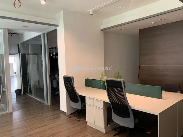 Eladó kereskedelmi és ipari ingatlan Budapest VIII. kerület 374 nm