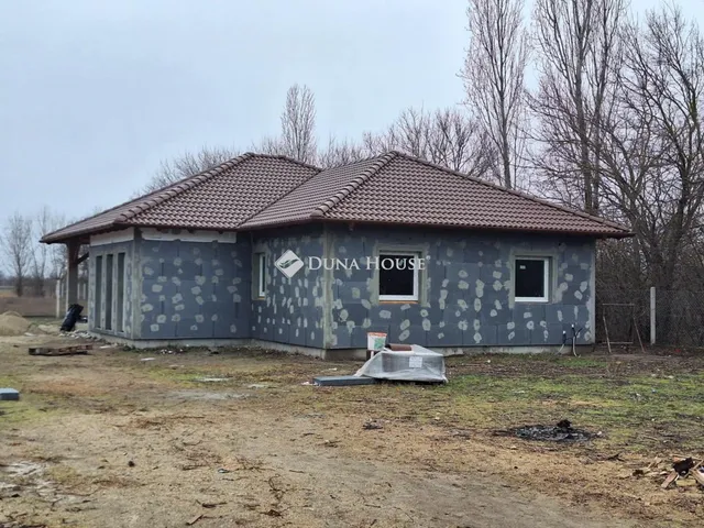 Eladó ház Kiskunlacháza 99 nm