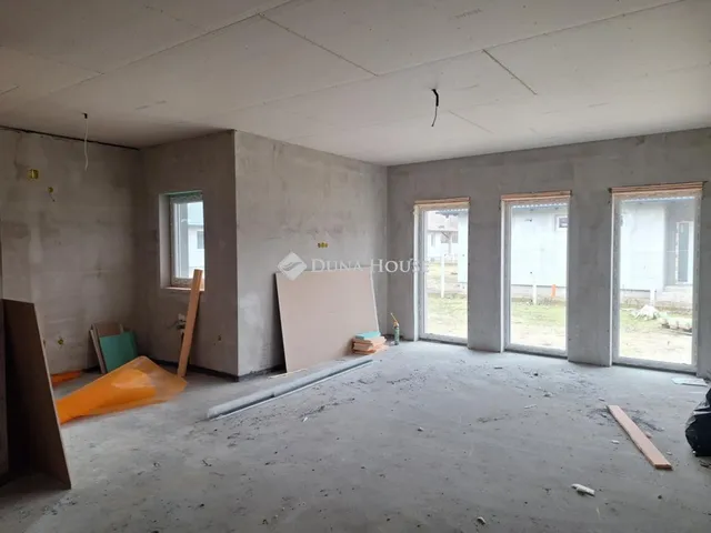 Eladó ház Kiskunlacháza 99 nm