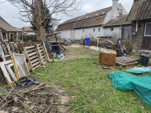 Eladó telek Szigetújfalu 1070 nm