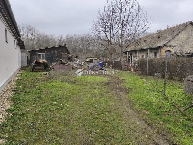 Eladó telek Szigetújfalu 1070 nm