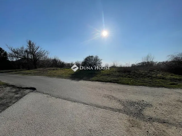 Eladó telek Tápióság 11464 nm