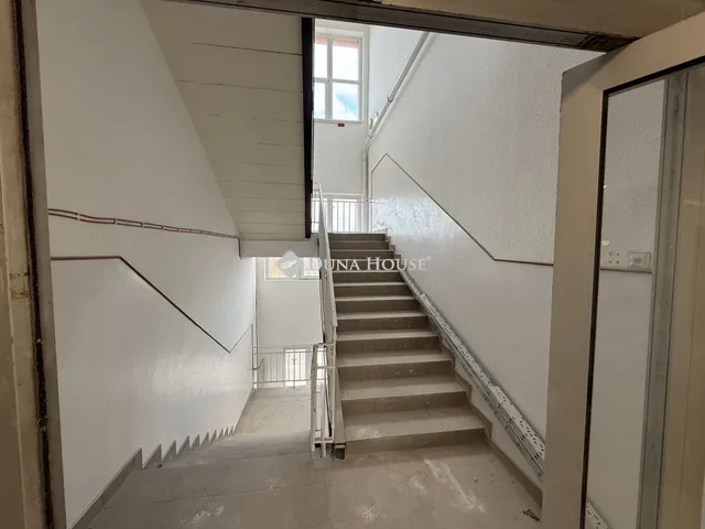 Eladó kereskedelmi és ipari ingatlan Budapest XXI. kerület 35 nm