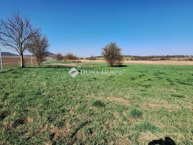 Eladó telek Velence 9995 nm