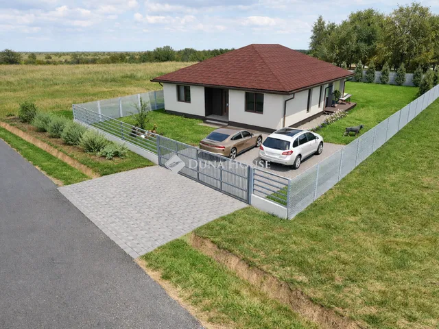 Eladó ház Gomba 135 nm