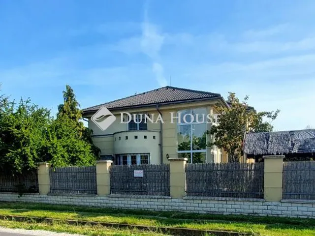 Eladó ház Halásztelek 340 nm